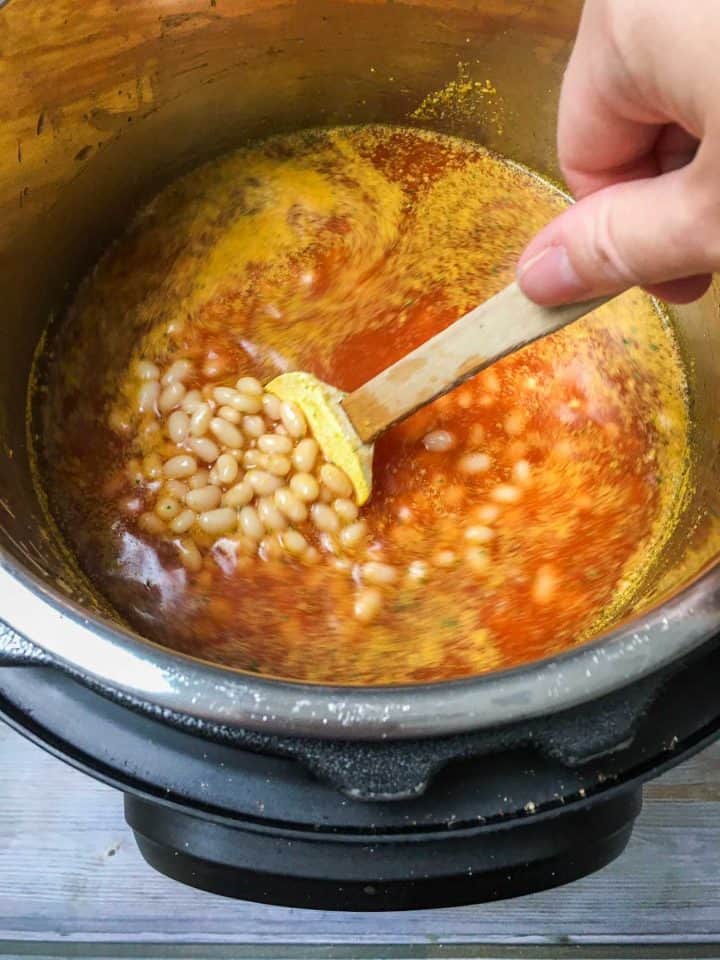 beans in instant pot ready to cook