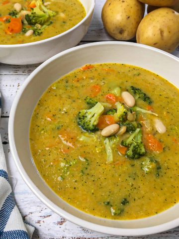 close up of bowl of broccoli potato soup