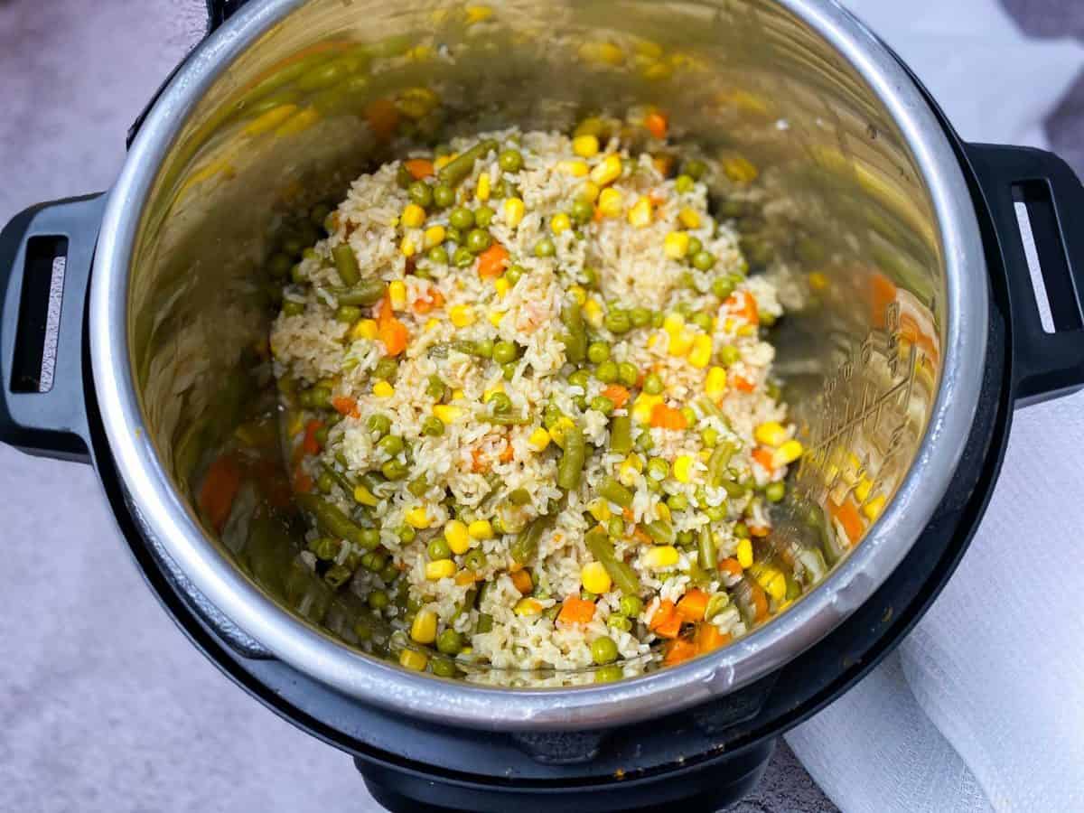 cooked vegetable risotto in instant pot