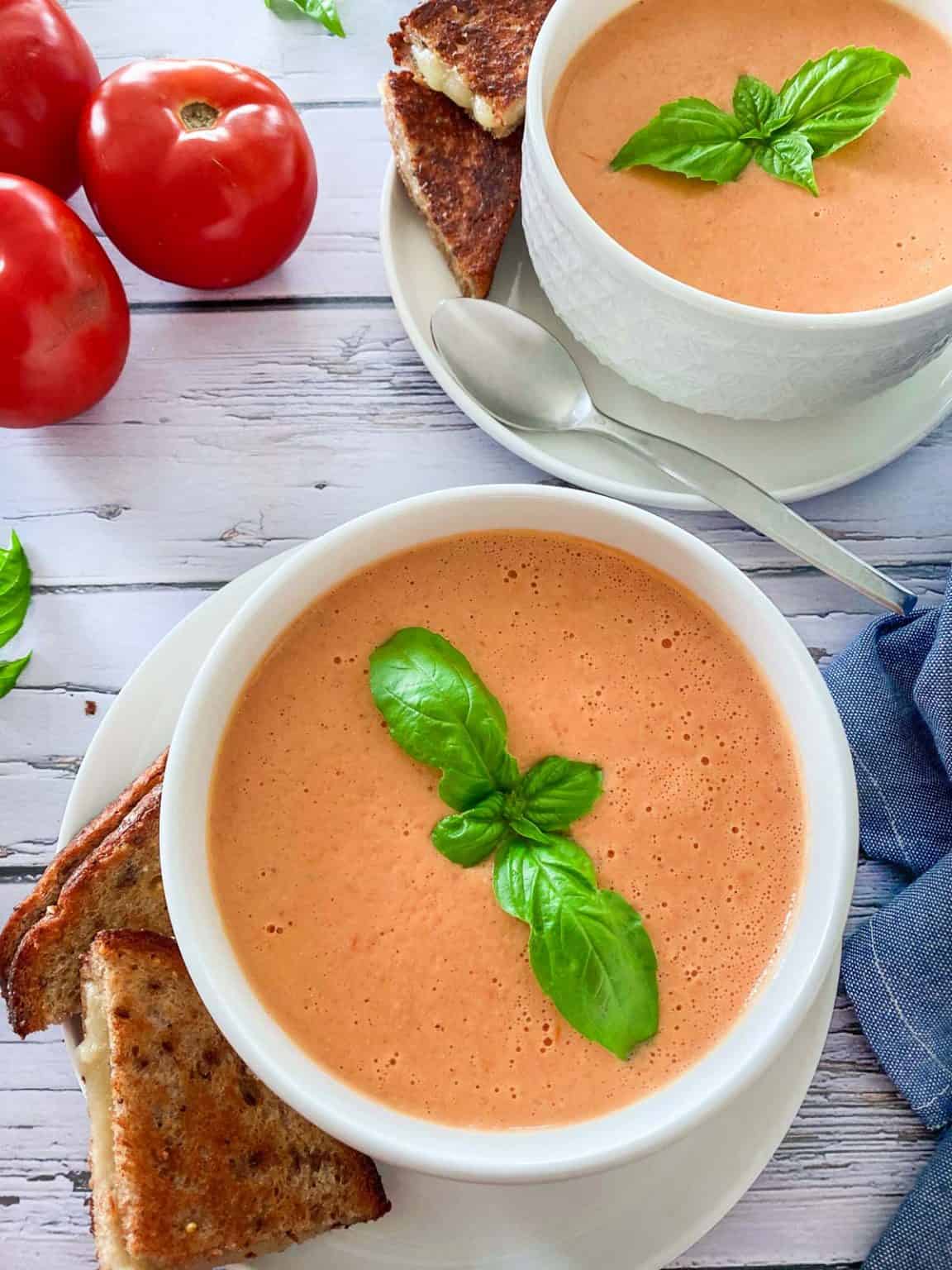 Vegan Tomato Bisque [with fresh tomatoes!] This Healthy Kitchen